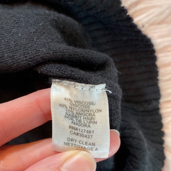 Wildfox White Label Black Jumper with Daisy Sequins sz XS - Picture 10 of 11